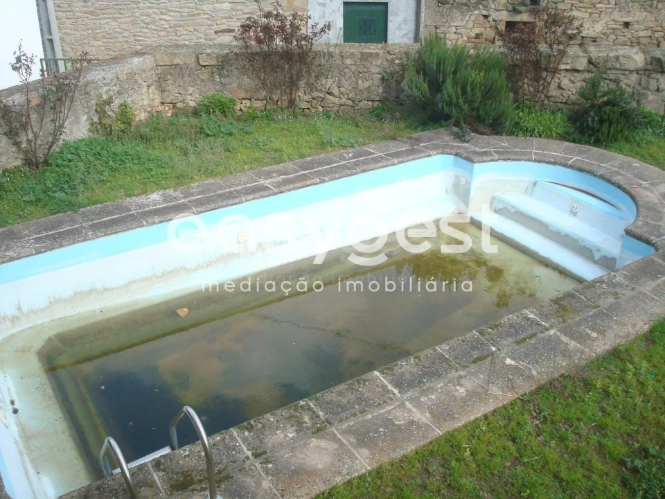 Moradia T4 para Venda em Almendra Foto 4