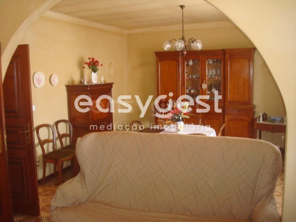 Moradia T4 para Venda em Almendra Foto 7