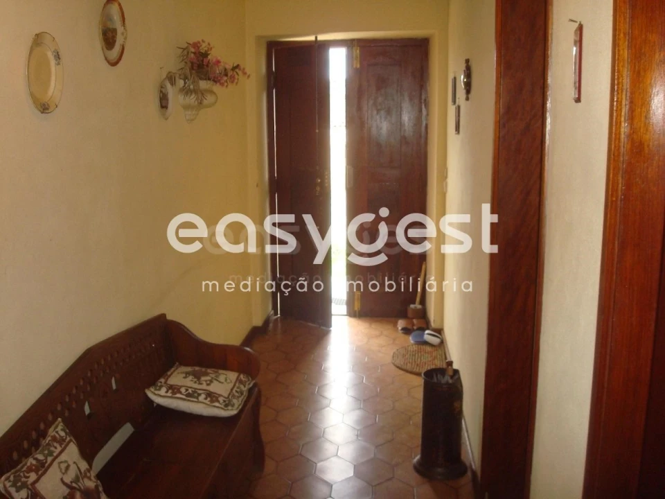 Moradia T4 para Venda em Almendra Foto 12