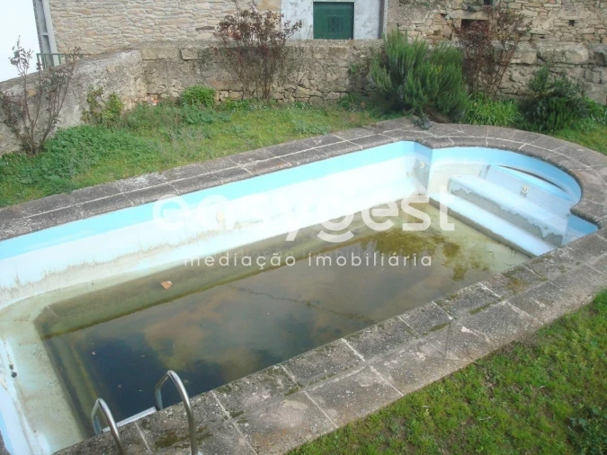 Moradia T4 para Venda em Almendra Foto 4