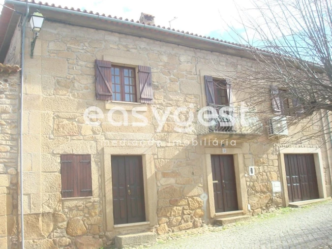 Moradia T4 para Venda em Almendra Foto 13