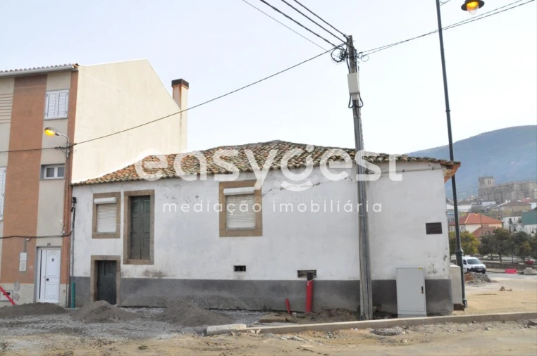 Moradia T5 para Venda em Torre de Moncorvo Foto 3