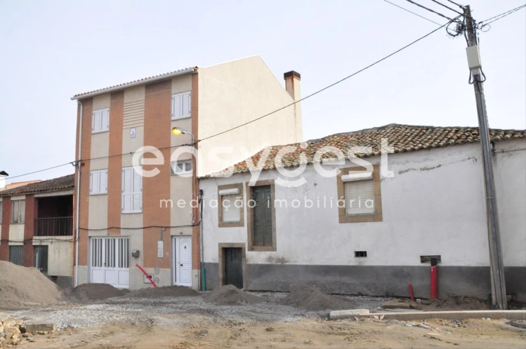 Moradia T5 para Venda em Torre de Moncorvo Foto 8