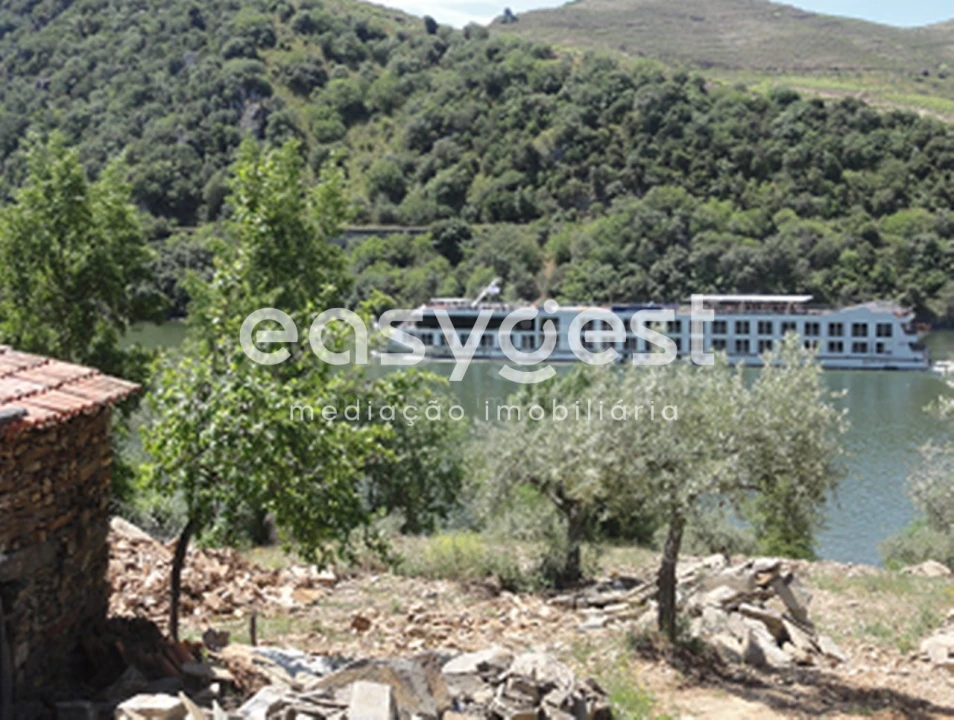 Terreno para Venda em Urros e Peredo dos Castelhanos Foto 1