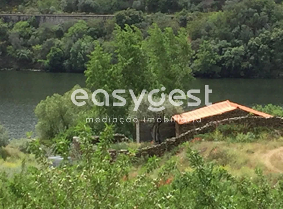 Terreno para Venda em Urros e Peredo dos Castelhanos Foto 3