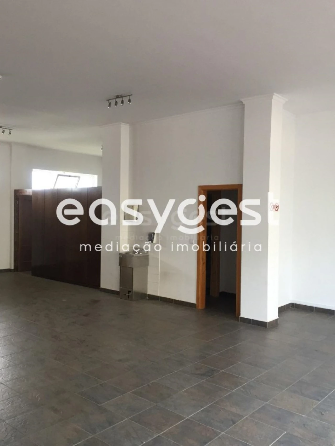 Loja para Venda em Torre de Moncorvo Foto 3