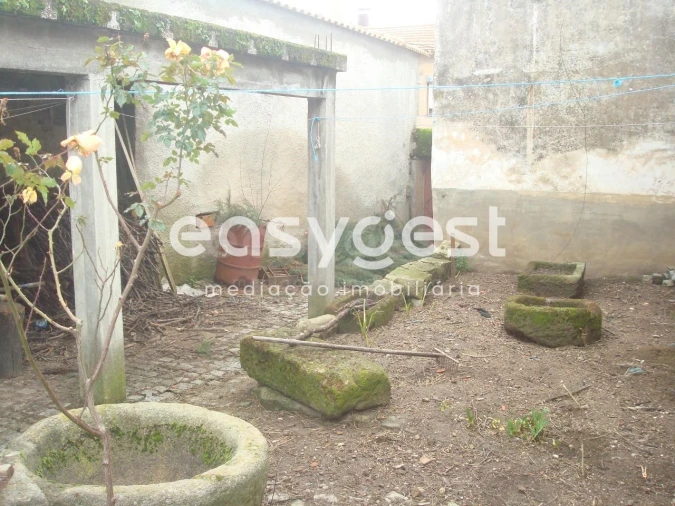 Moradia T5 para Venda em Almendra Foto 10