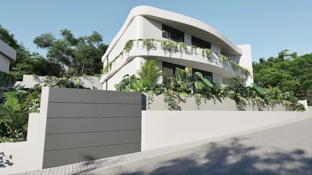 Moradia T4 para Venda em Santa Maria, São Pedro e Matacães Foto 22