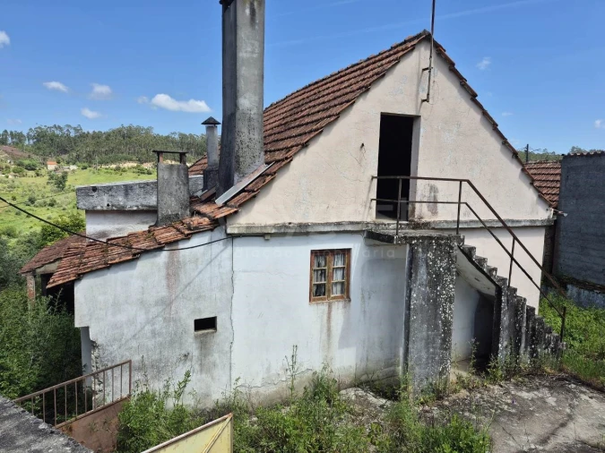 Moradia T2 para Venda em Santiago e São Simão de Litém e Albergaria dos Doze Foto 1