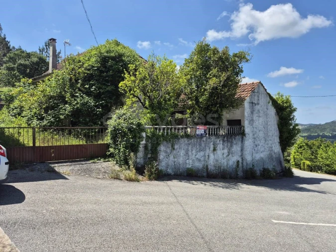 Moradia T2 para Venda em Santiago e São Simão de Litém e Albergaria dos Doze Foto 3