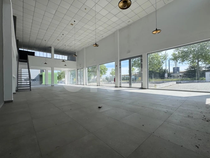 Armazém para Arrendamento em Castelo Branco Foto 2