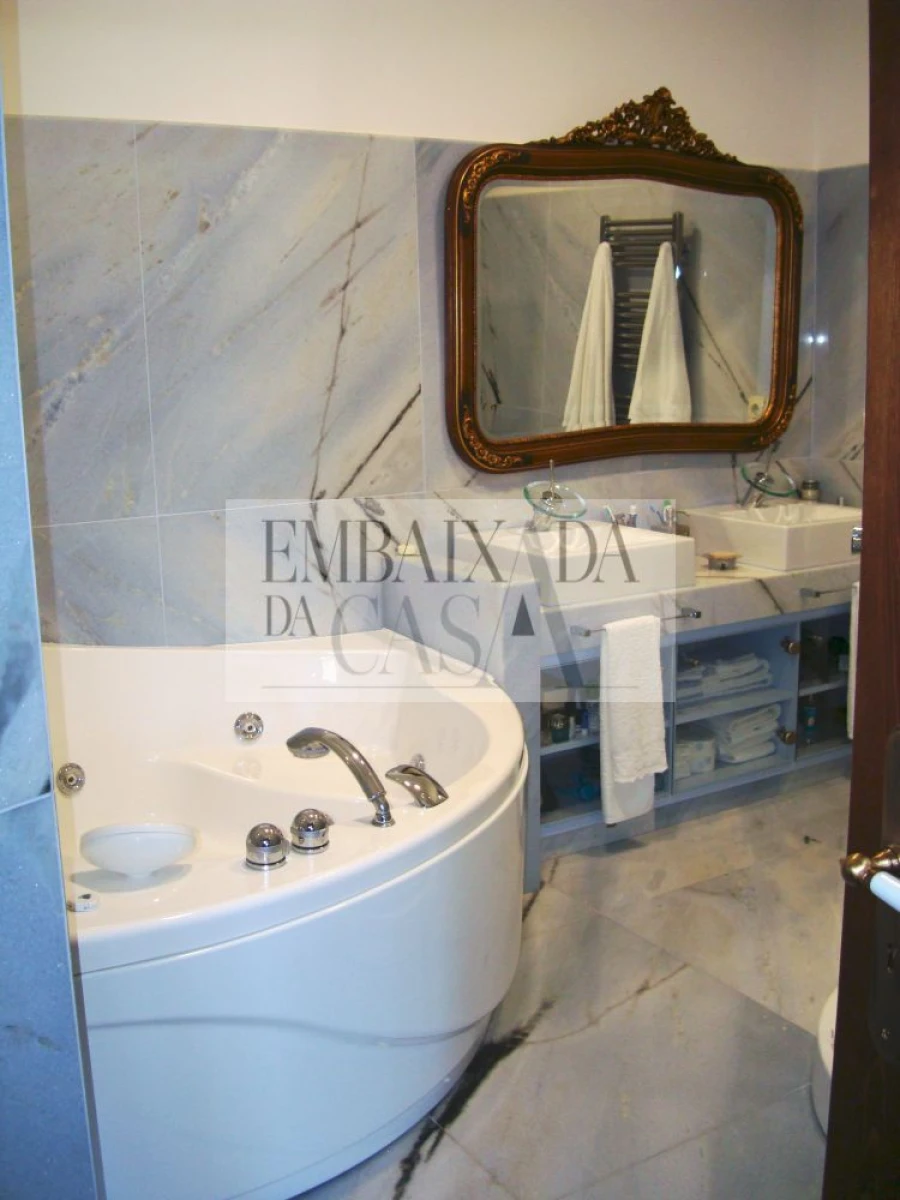 Moradia T8 para Venda em Roliça Foto 26