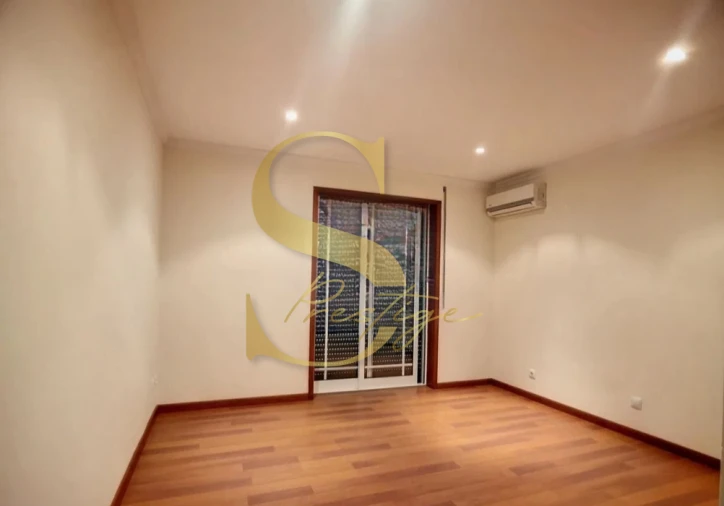 Moradia T3 para Venda em Branca Foto 17