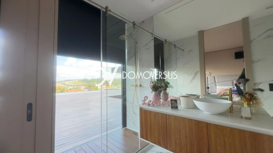 Moradia T5 para Venda em Avintes Foto 13