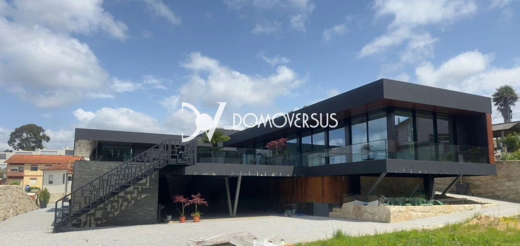 Moradia T5 para Venda em Avintes Foto 27