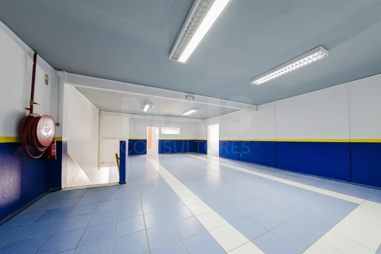 Loja para Arrendamento em Peniche Foto 3