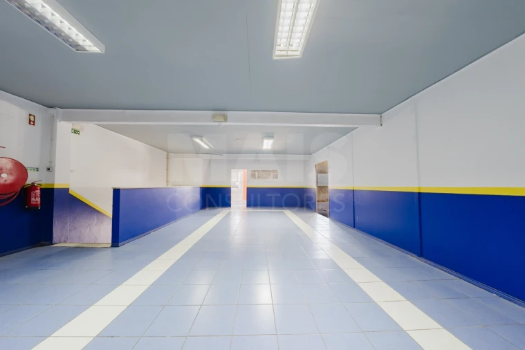 Loja para Arrendamento em Peniche Foto 4