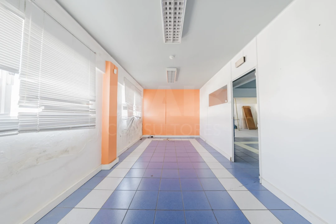 Loja para Arrendamento em Peniche Foto 7