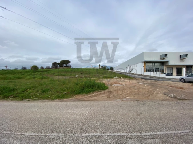 Terreno Comércio / Armazém para Venda em Vialonga Foto 6