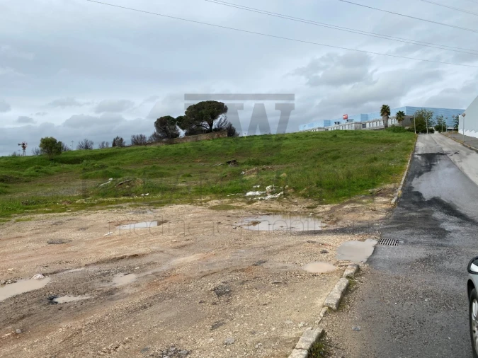 Terreno Comércio / Armazém para Venda em Vialonga Foto 7