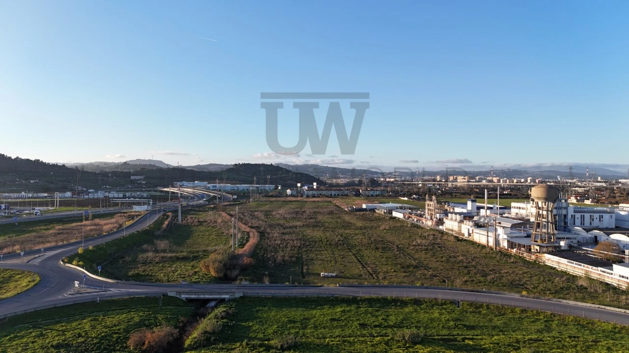 Terreno Comércio / Armazém para Venda em Vila Franca de Xira Foto 5