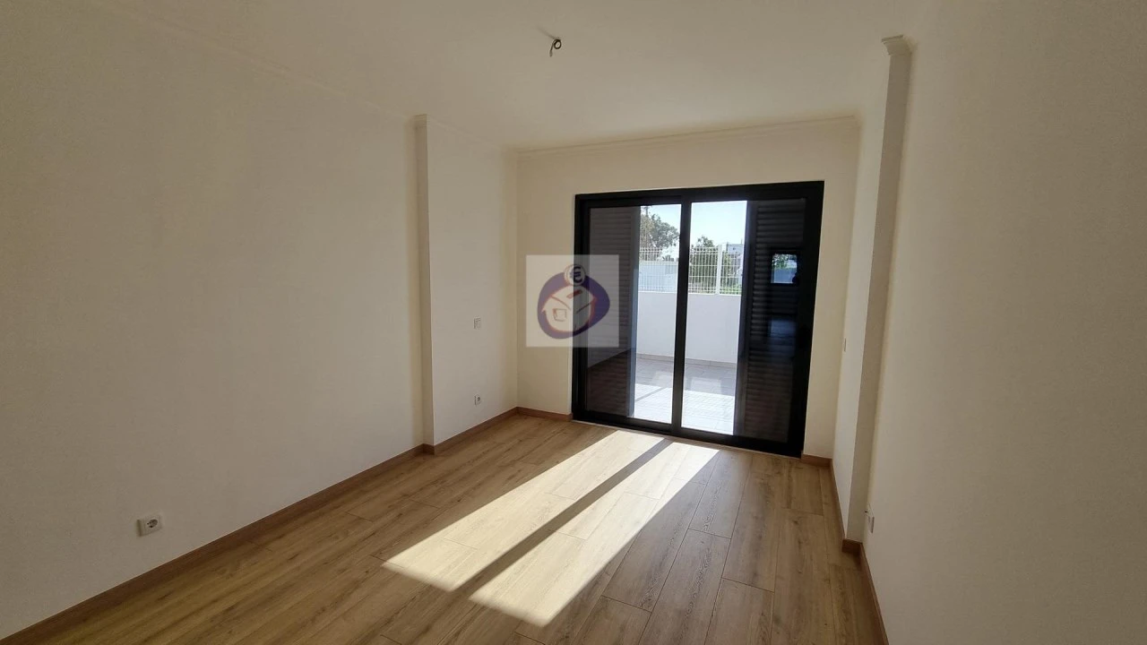 Apartamento T2 para Venda em Moncarapacho e Fuseta Foto 9