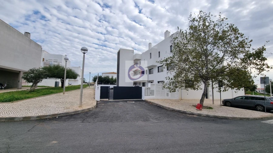 Apartamento T2 para Venda em Moncarapacho e Fuseta Foto 1