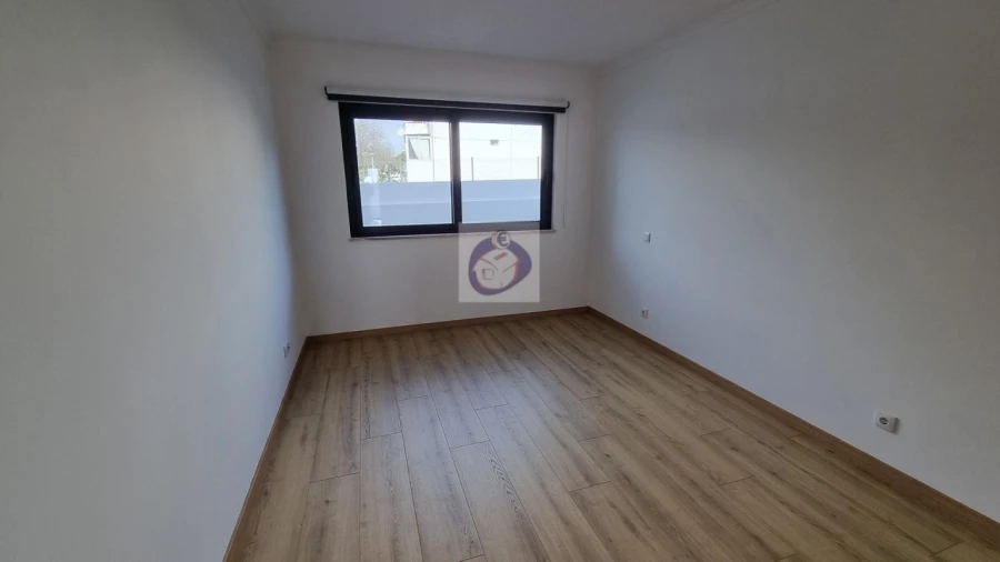 Apartamento T2 para Venda em Moncarapacho e Fuseta Foto 11