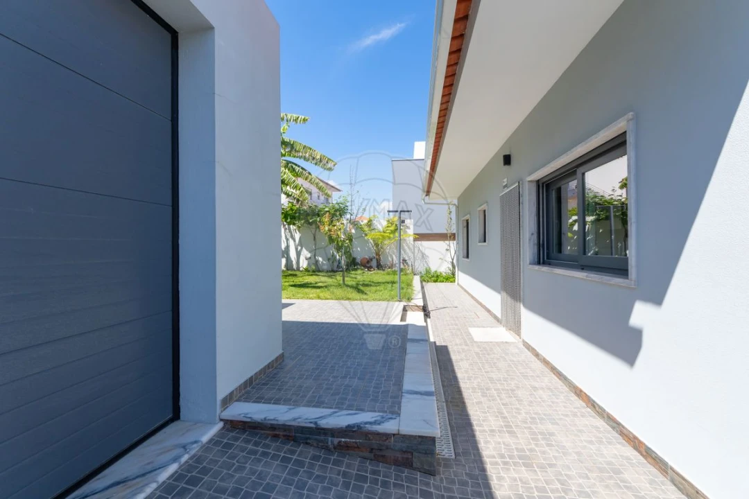 Moradia T2 para Venda em Santa Iria de Azoia, São João da Talha e Bobadela Foto 6
