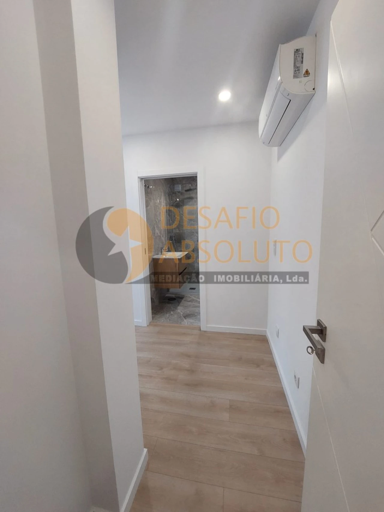 Moradia T4 para Venda em Quinta do Anjo Foto 12