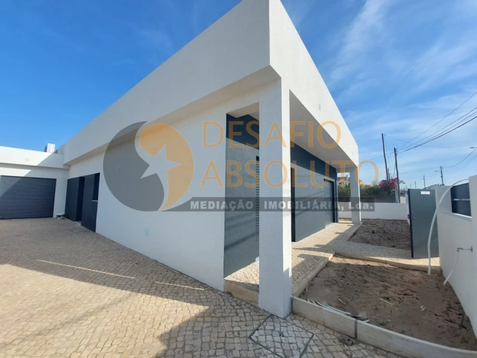 Moradia T4 para Venda em Quinta do Anjo Foto 1