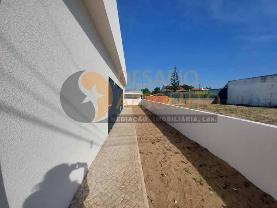 Moradia T4 para Venda em Quinta do Anjo Foto 18