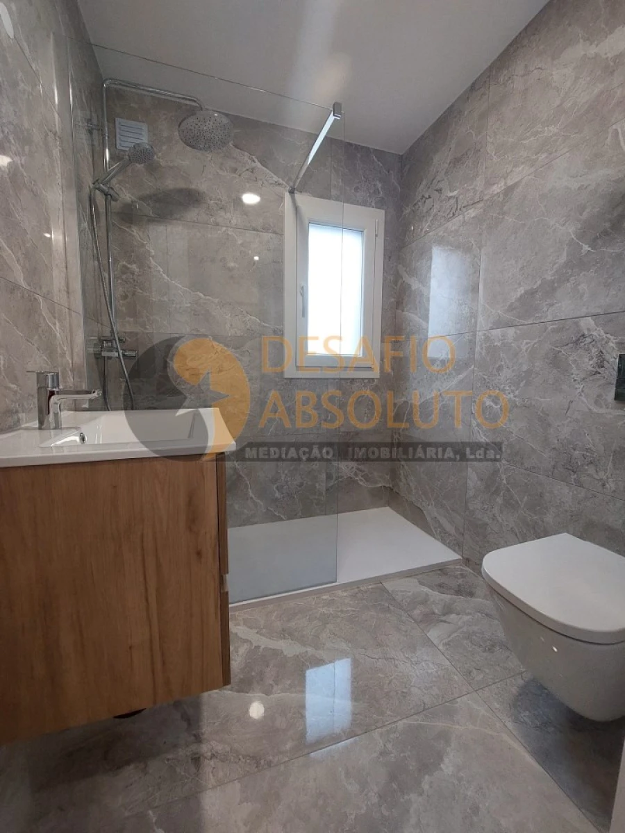 Moradia T4 para Venda em Quinta do Anjo Foto 17