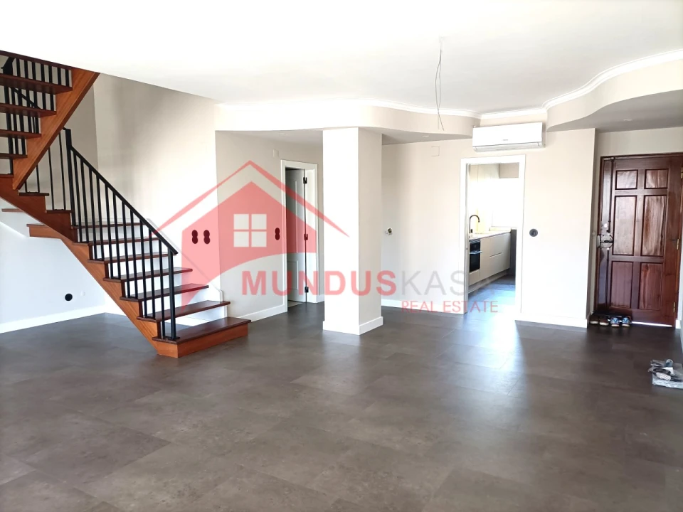 Apartamento T3 para Venda em Sesimbra (Santiago) Foto 3