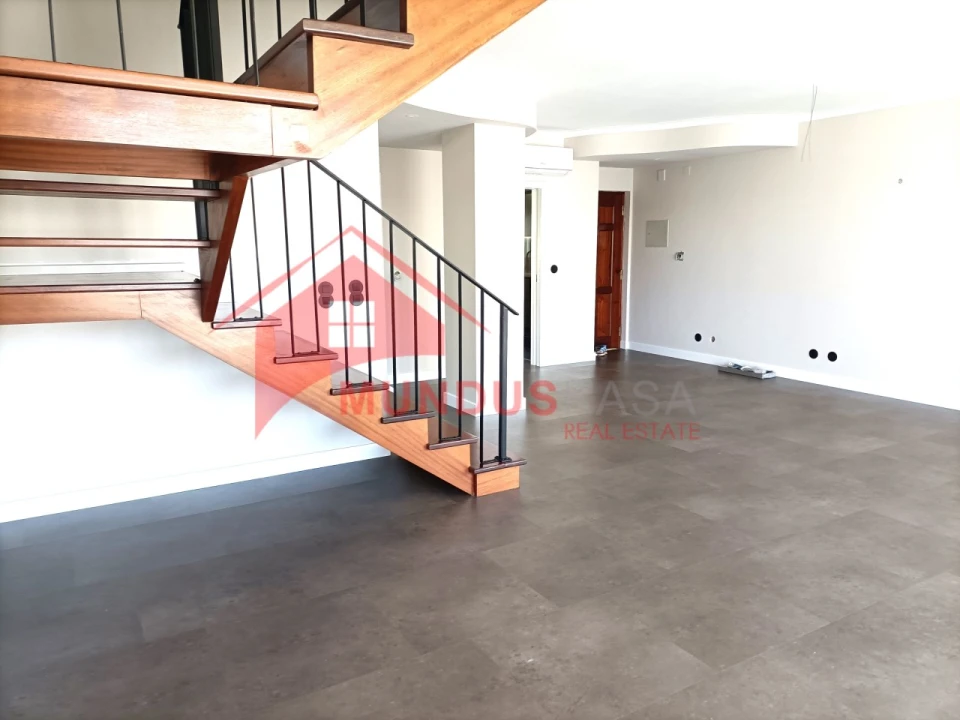 Apartamento T3 para Venda em Sesimbra (Santiago) Foto 9