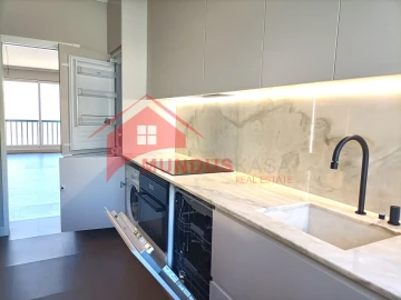 Apartamento T3 para Venda em Sesimbra (Santiago)