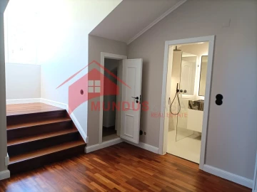 Apartamento T3 para Venda em Sesimbra (Santiago)