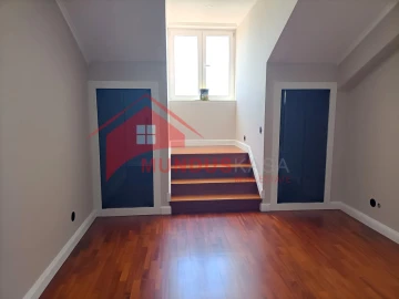 Apartamento T3 para Venda em Sesimbra (Santiago)