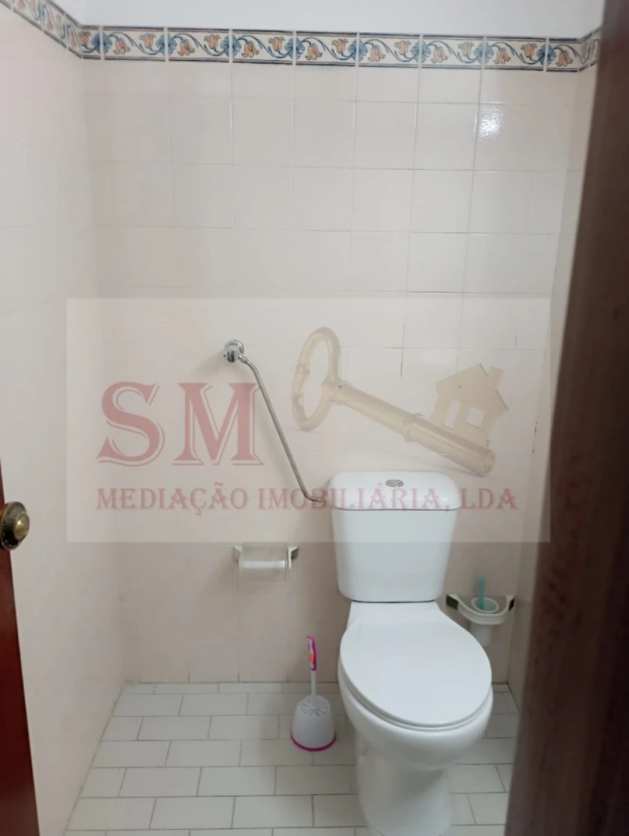 Escritório para Venda em Almada, Cova da Piedade, Pragal e Cacilhas Foto 6