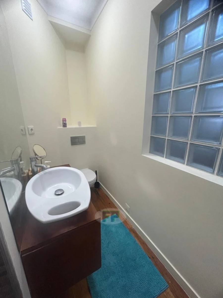 Apartamento T2 para Venda em Santa Maria Maior Foto 16