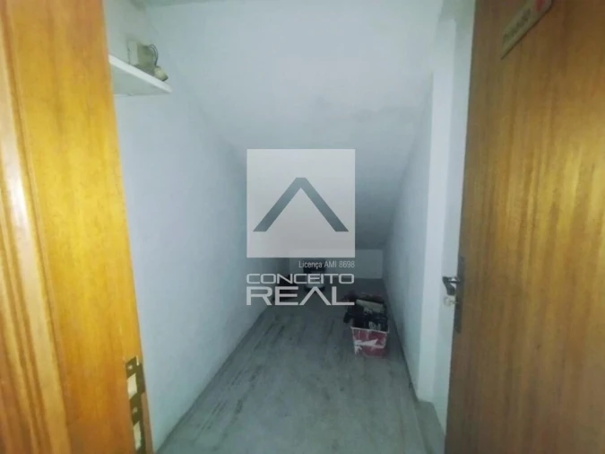 Armazém para Arrendamento em Lordelo Foto 11