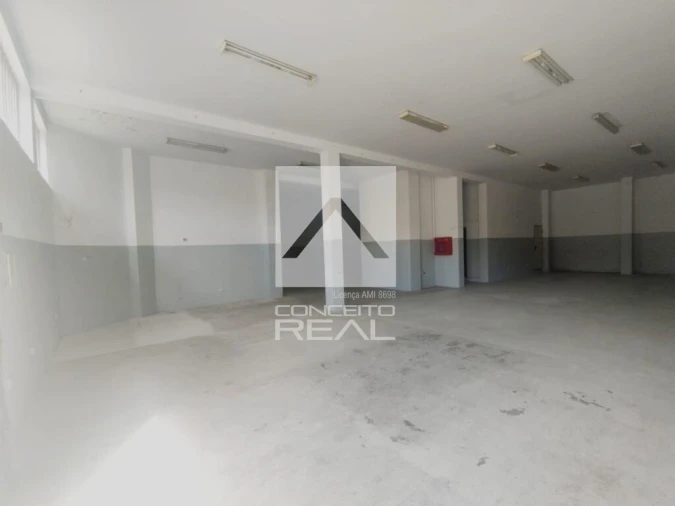 Armazém para Arrendamento em Lordelo Foto 6