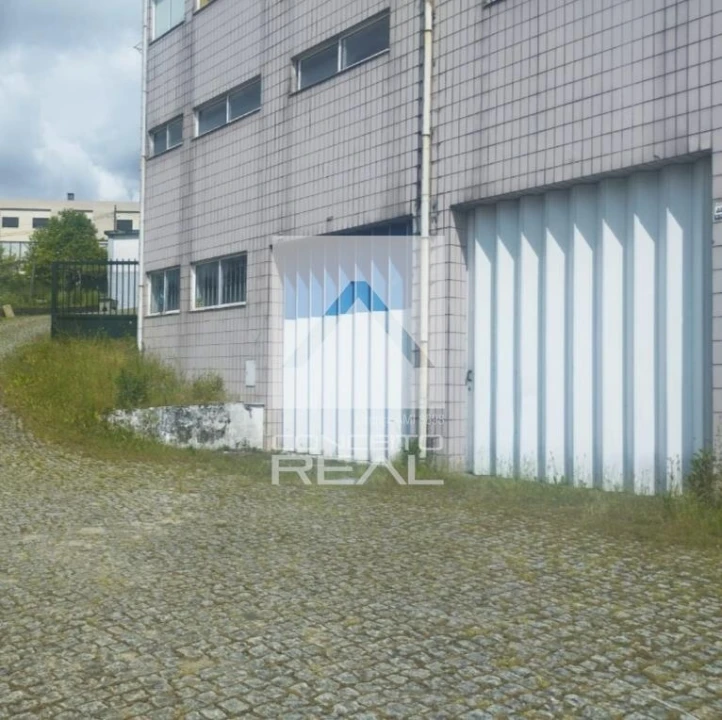 Armazém para Arrendamento em Lordelo Foto 4