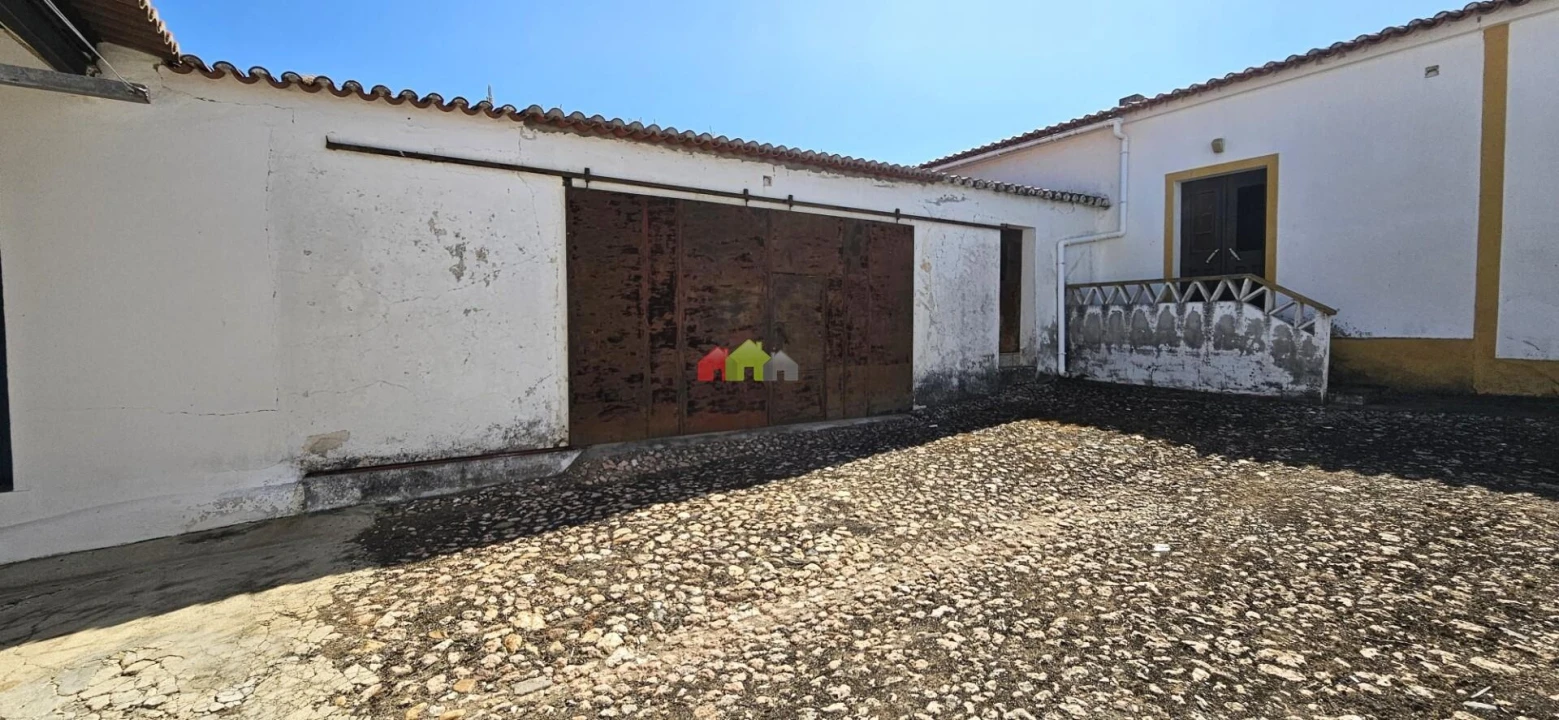 Moradia T5 para Venda em Albernoa e Trindade Foto 2