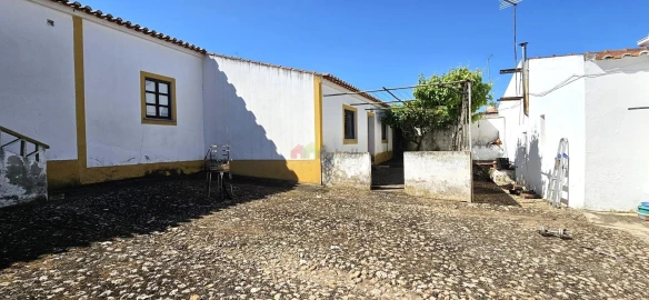 Moradia T5 para Venda em Albernoa e Trindade
