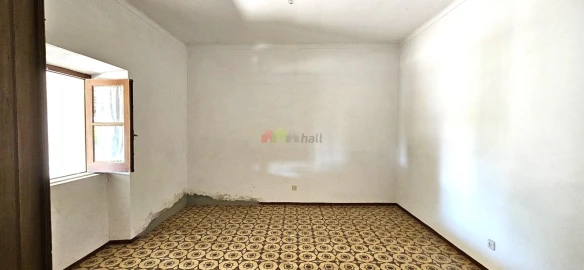 Moradia T5 para Venda em Albernoa e Trindade