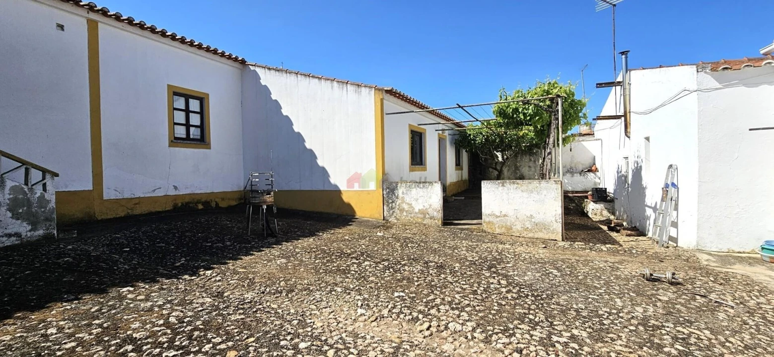Moradia T5 para Venda em Albernoa e Trindade Foto 3