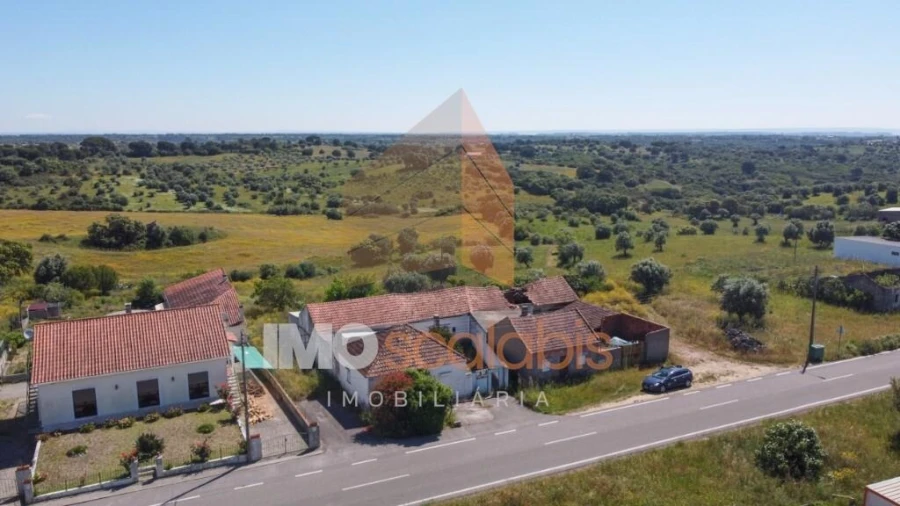 Moradia T3 para Venda em Pernes Foto 6