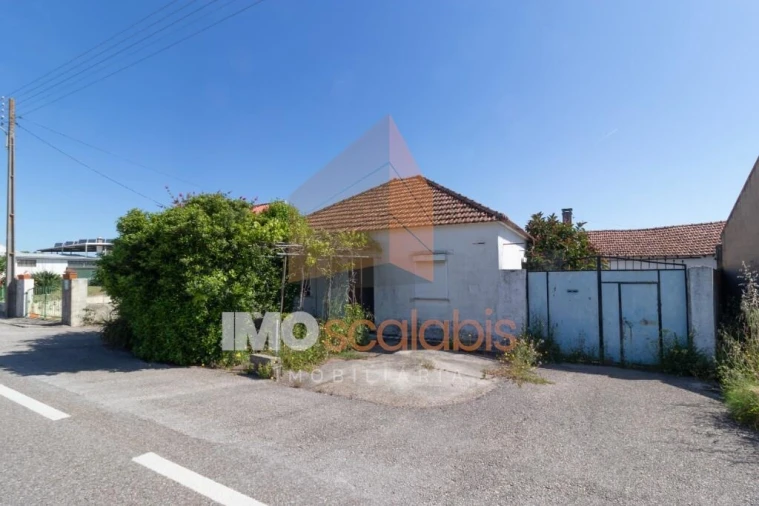 Moradia T3 para Venda em Pernes Foto 8