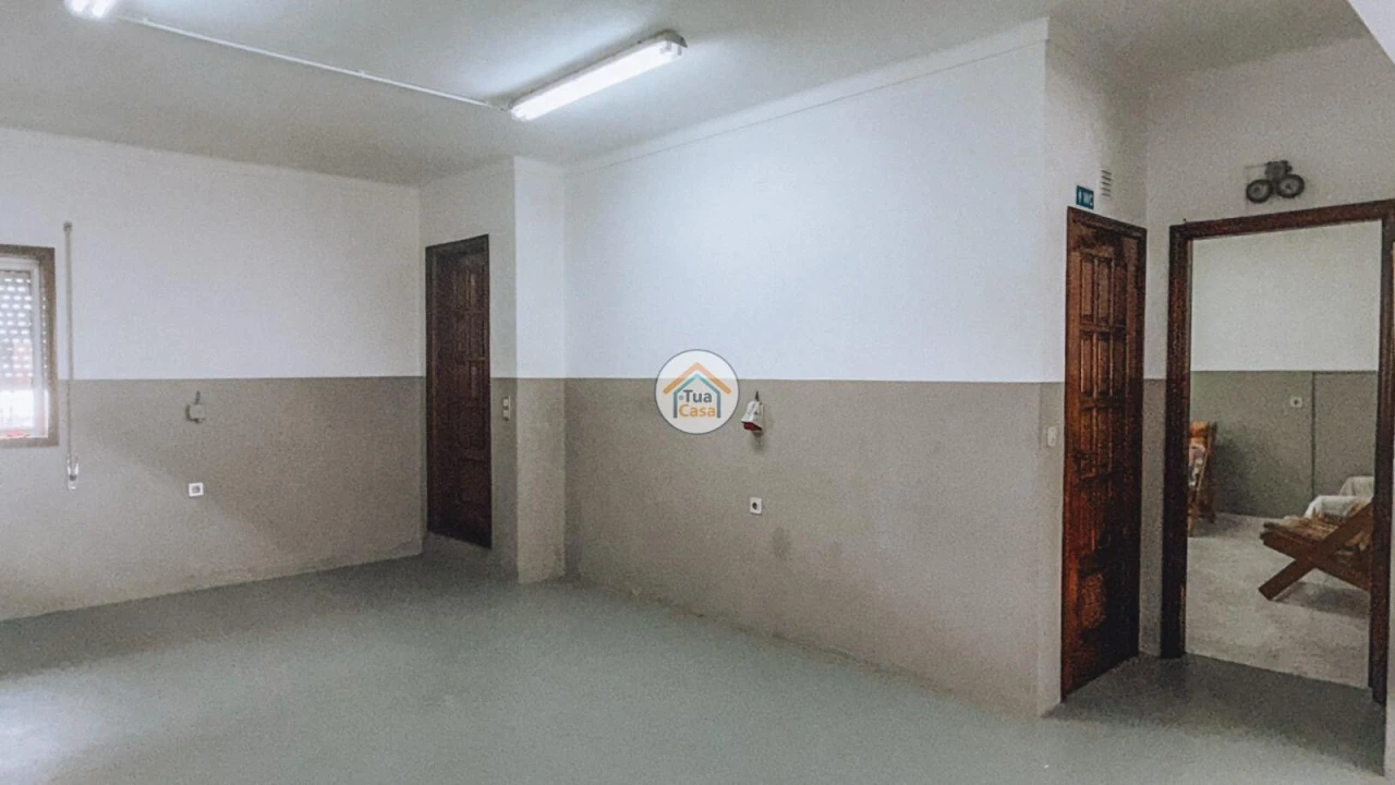 Moradia T3 para Venda em São Roque Foto 38